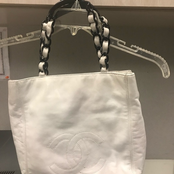 CHANEL Handbags - Chanel tote bag